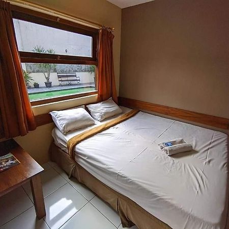 Guest House Teras Solo Syariah Kültér fotó